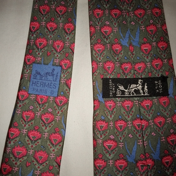TIE- "HERMES" VINTAGE 💯% SILK - Picture 1 of 6